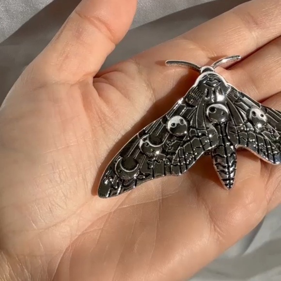 Silver Moth Hair Clip | Gothic Celestial Hair Accessory | Statement Barrette